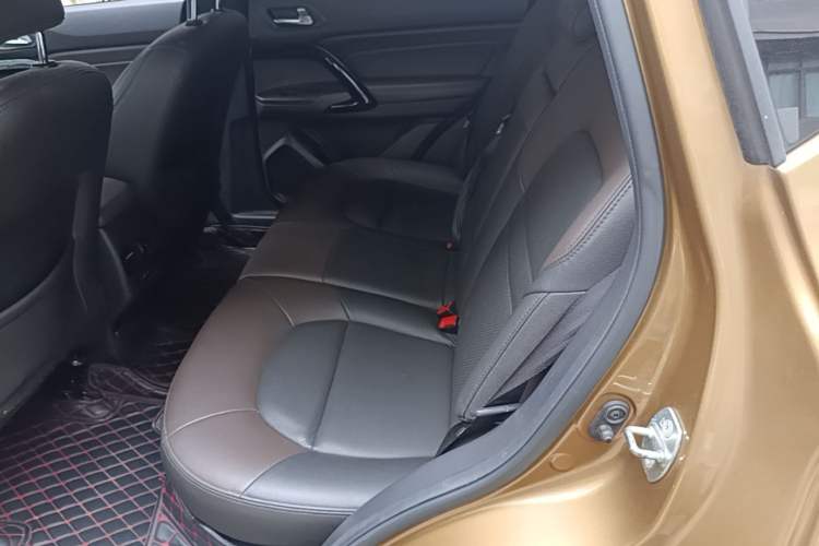 Used GAC Trumpchi GS4 2017 235T Automatic Two-Wheel Drive Elite Edition Left Rear Seat