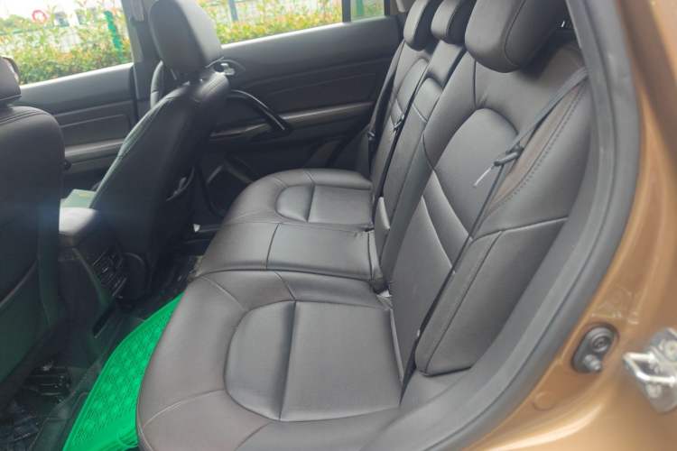 Used GAC Trumpchi GS4 2017 235T Automatic Two-Wheel Drive Elite Edition Left Rear Seat