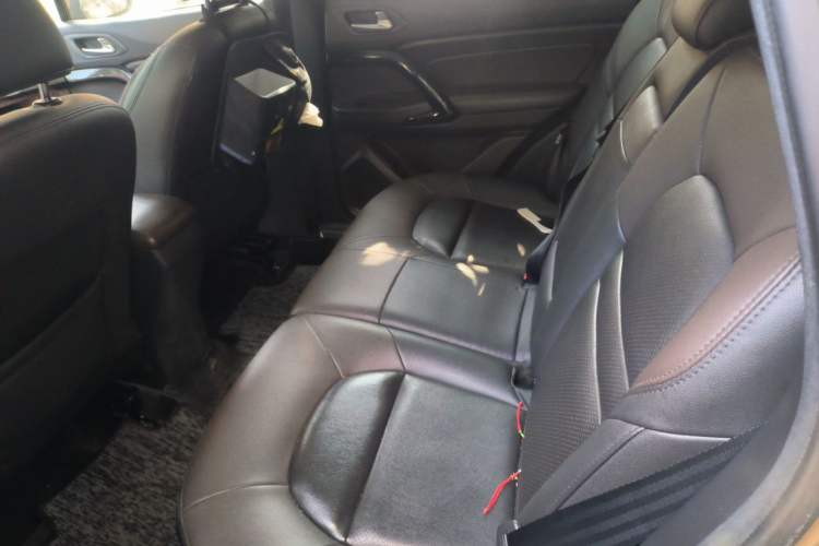 Used GAC Trumpchi GS4 2017 200T G-DCT Two-Wheel Drive Luxury Edition Left Rear Seat