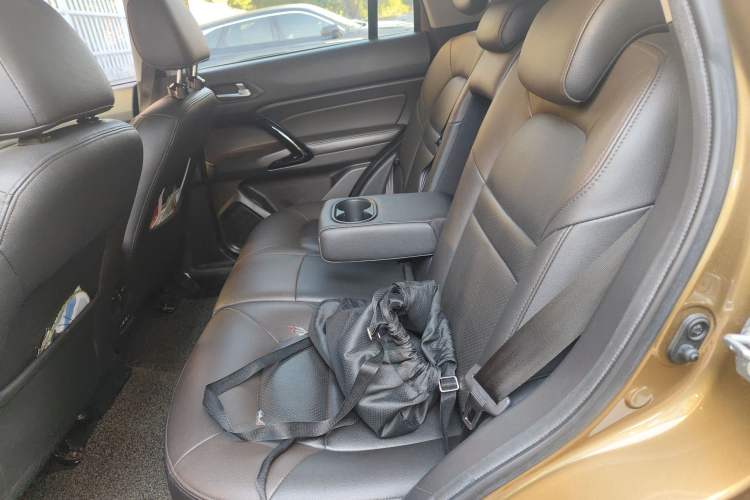 Used GAC Trumpchi GS4 2017 235T Automatic Two-Wheel Drive Luxury Smart Connectivity Version Left Rear Seat