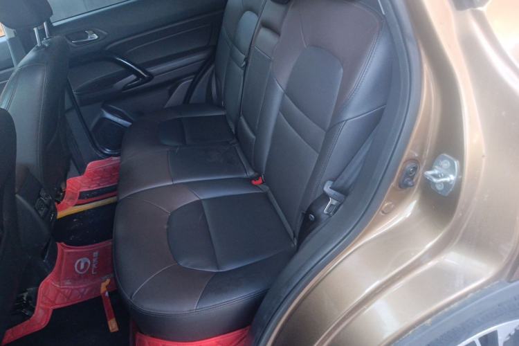 Used GAC Trumpchi GS4 2017 200T G-DCT Two-Wheel Drive Luxury Edition Left Rear Seat