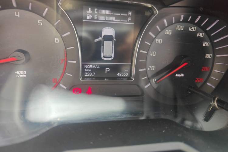 Used GAC Trumpchi GS4 2017 235T Automatic Two-Wheel Drive Elite Edition Odometer Close Up