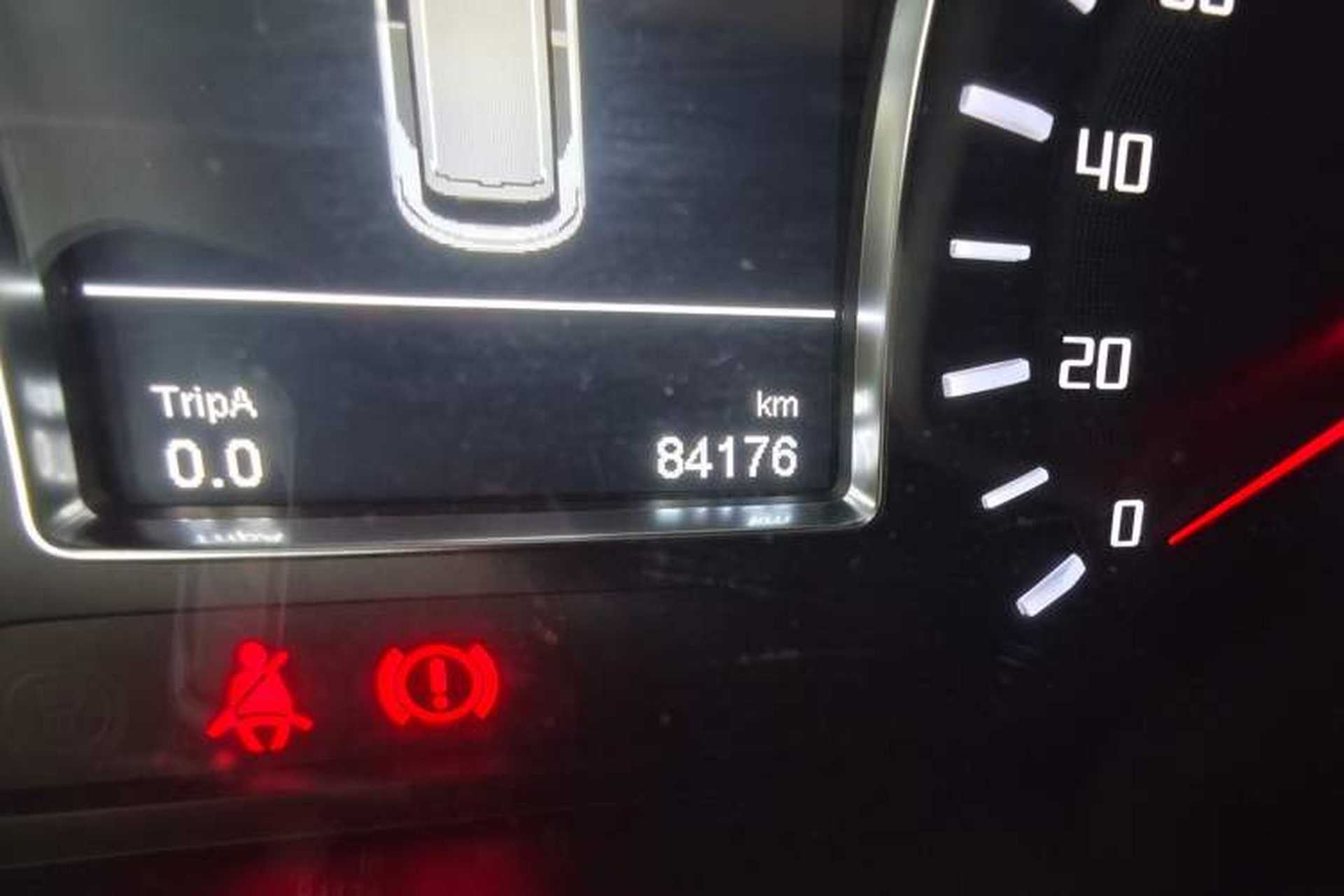 Used GAC Trumpchi GS4 2017 200T Manual Two-Wheel Drive Elite Edition Odometer Close Up