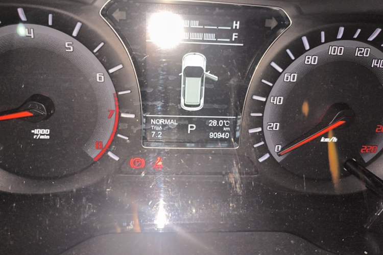 Used GAC Trumpchi GS4 2017 235T Automatic Two-Wheel Drive Luxury Smart Connectivity Version Odometer Close Up