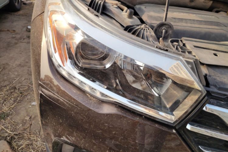 Used GAC Trumpchi GS4 2017 235T Manual Two-Wheel Drive Luxury Edition Right Front Headlight