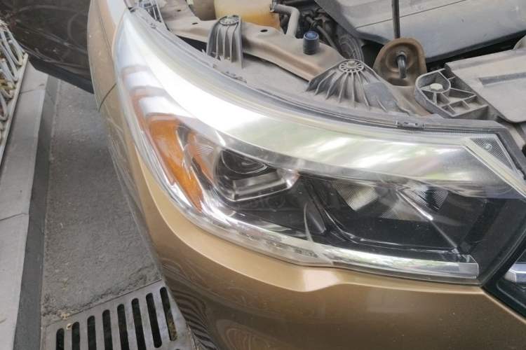 Used GAC Trumpchi GS4 2017 200T G-DCT Two-Wheel Drive Comfort Edition Right Front Headlight