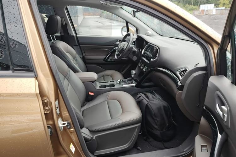 Used GAC Trumpchi GS4 2017 235T Automatic Two-Wheel Drive Luxury Smart Connectivity Version Right Front Seat