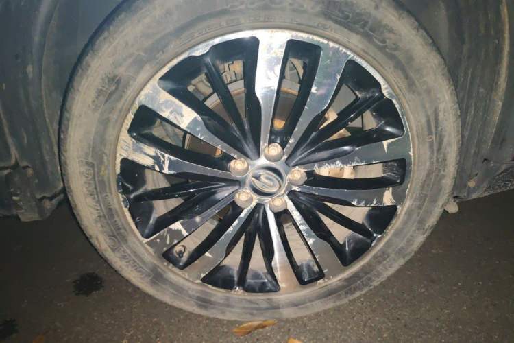 Used GAC Trumpchi GS4 2017 235T Automatic Two-Wheel Drive Luxury Smart Connectivity Version Right Front Wheel Hub