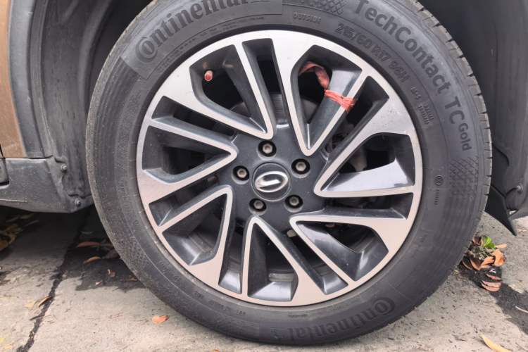 Used GAC Trumpchi GS4 2017 200T G-DCT Two-Wheel Drive Elite Edition Right Front Wheel Hub