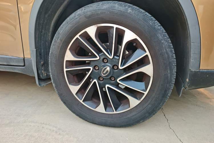 Used GAC Trumpchi GS4 2017 200T Manual Two-Wheel Drive Elite Edition Right Front Wheel Hub