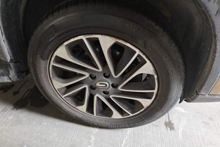 Used GAC Trumpchi GS4 2017 235T Automatic Two-Wheel Drive Elite Edition Right Front Wheel Hub