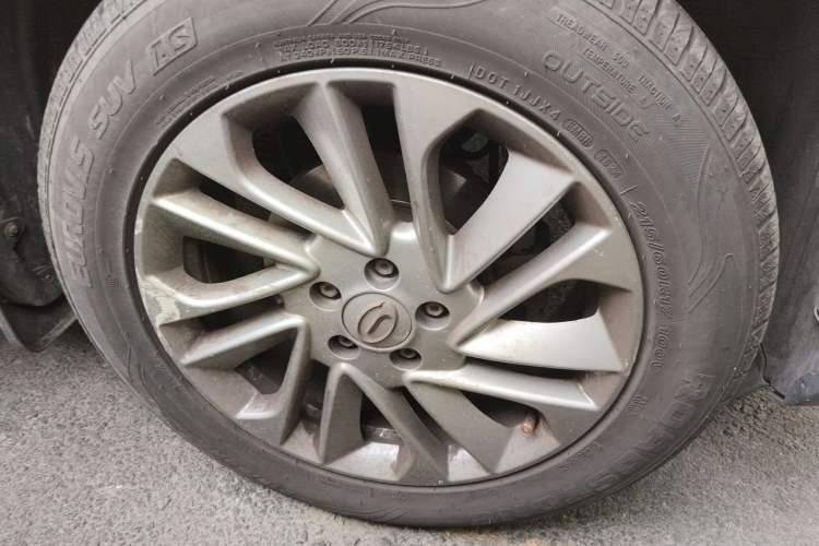 Used GAC Trumpchi GS4 2017 200T G-DCT Two-Wheel Drive Comfort Edition Right Front Wheel Hub