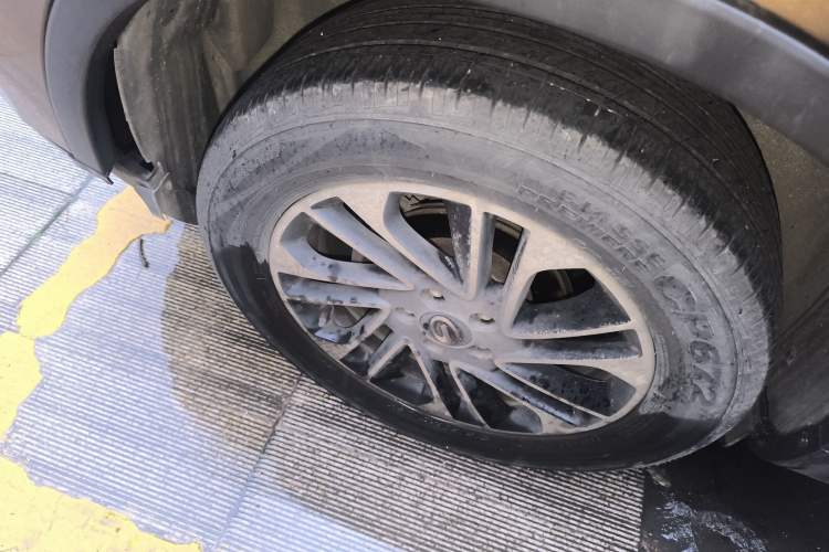Used GAC Trumpchi GS4 2017 200T G-DCT Two-Wheel Drive Elite Edition Right Rear Wheel Hub