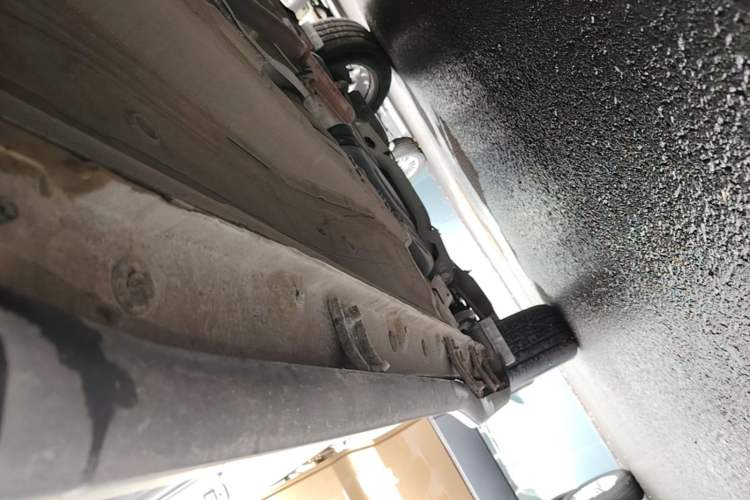 Used GAC Trumpchi GS4 2017 235T Automatic Two-Wheel Drive Luxury Smart Connectivity Version Right Side Sill
