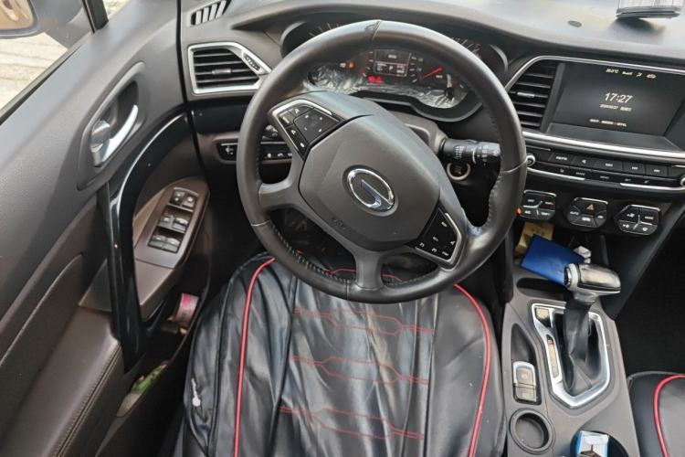 Used GAC Trumpchi GS4 2017 235T Automatic Two-Wheel Drive Luxury Smart Connectivity Version Steering Wheel