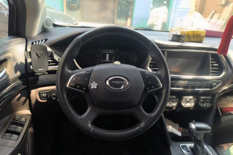 Used GAC Trumpchi GS4 2017 200T G-DCT Two-Wheel Drive Luxury Edition Steering Wheel