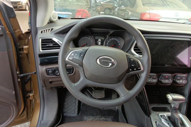 Used GAC Trumpchi GS4 2017 235T Automatic Two-Wheel Drive Elite Edition Steering Wheel