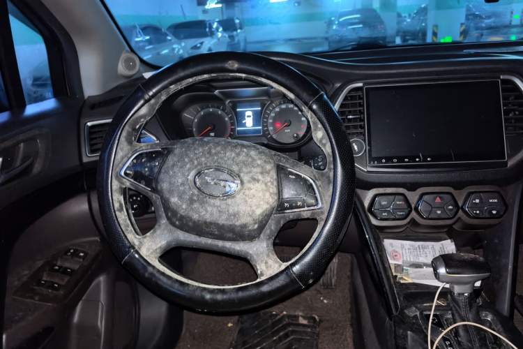 Used GAC Trumpchi GS4 2017 235T G-DCT Two-Wheel Drive Elite Edition Steering Wheel