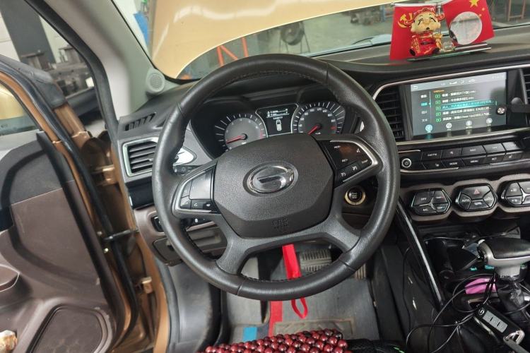 Used GAC Trumpchi GS4 2017 235T Automatic Two-Wheel Drive Luxury Smart Connectivity Version Steering Wheel