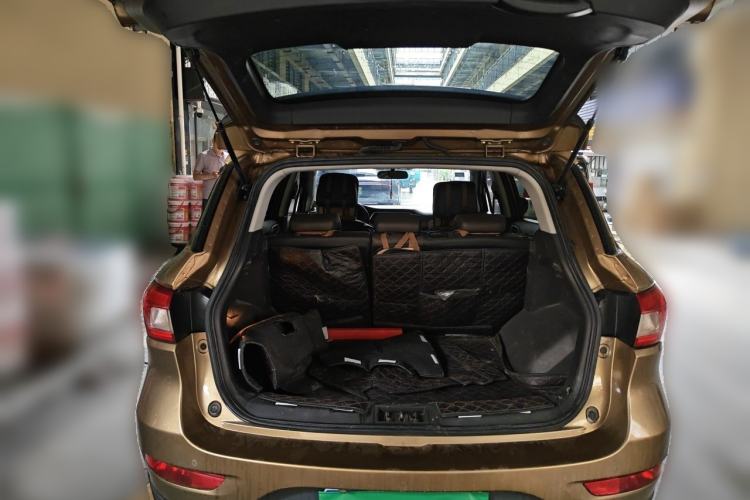 Used GAC Trumpchi GS4 2017 235T Automatic Two-Wheel Drive Elite Edition Trunk
