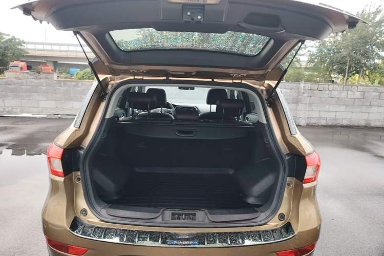 Used GAC Trumpchi GS4 2017 235T Automatic Two-Wheel Drive Luxury Smart Connectivity Version Trunk