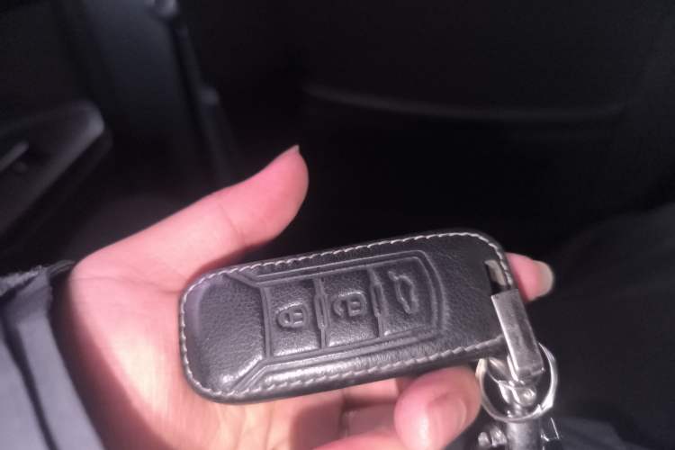 Used GAC Trumpchi GS4 2017 200T G-DCT Two-Wheel Drive Elite Edition Vehicle Key