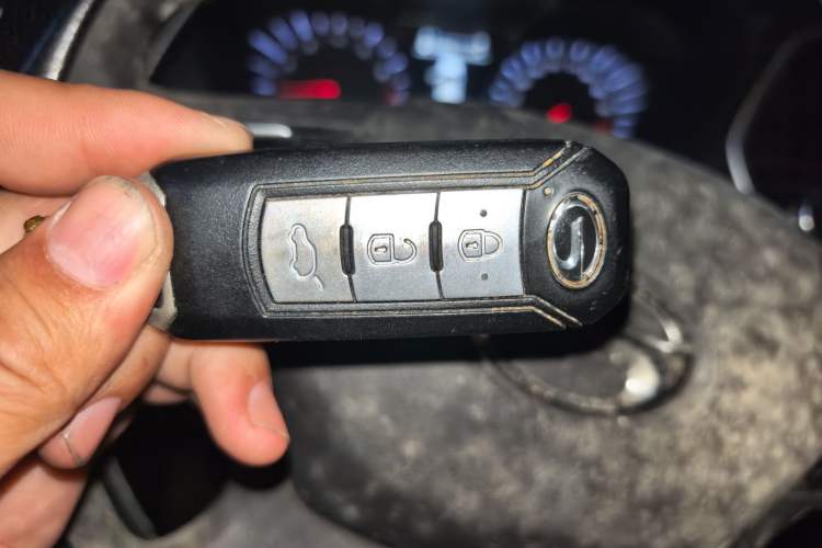 Used GAC Trumpchi GS4 2017 235T G-DCT Two-Wheel Drive Elite Edition Vehicle Key