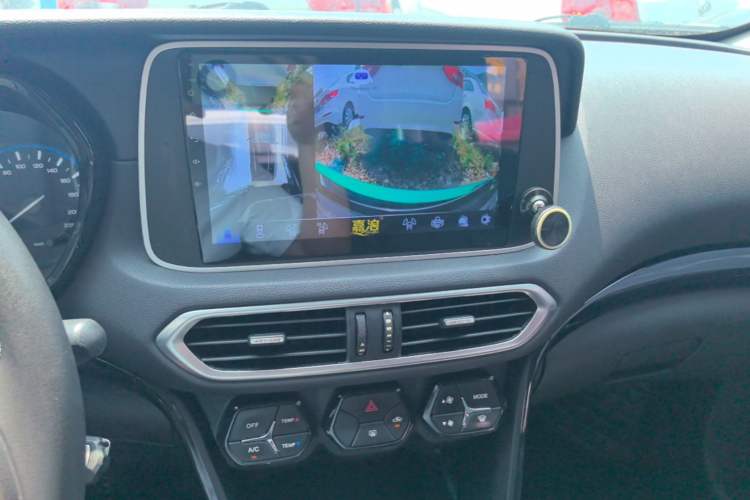 Used GAC Trumpchi GS4 2018 235T Manual Two-Wheel Drive Elite Edition Audio And AC Panel