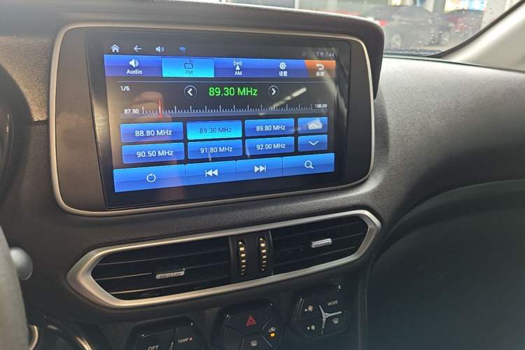 Used GAC Trumpchi GS4 2018 235T Automatic Two-Wheel Drive Elite Edition Audio And AC Panel