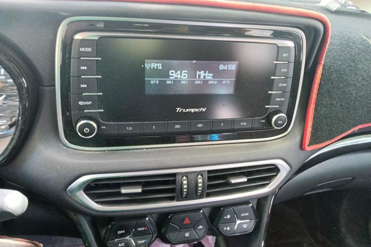Used GAC Trumpchi GS4 2018 235T Manual Two-Wheel Drive Elite Edition Audio And AC Panel