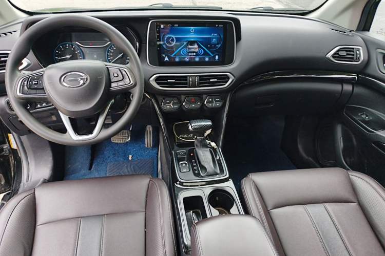 Used GAC Trumpchi GS4 2018 235T Automatic Two-Wheel Drive Elite Millionth Anniversary Edition Center Console