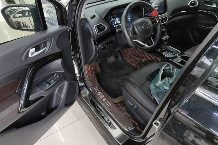 Used GAC Trumpchi GS4 2018 235T Automatic Two-Wheel Drive Luxury Smart Connectivity Version Driver Seat