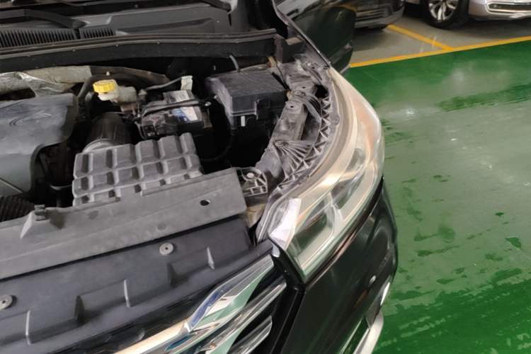 Used GAC Trumpchi GS4 2018 235T Automatic Two-Wheel Drive Luxury Smart Connectivity Version Engine Bay Left
