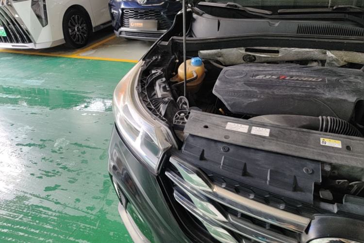 Used GAC Trumpchi GS4 2018 235T Automatic Two-Wheel Drive Luxury Smart Connectivity Version Engine Bay Right
