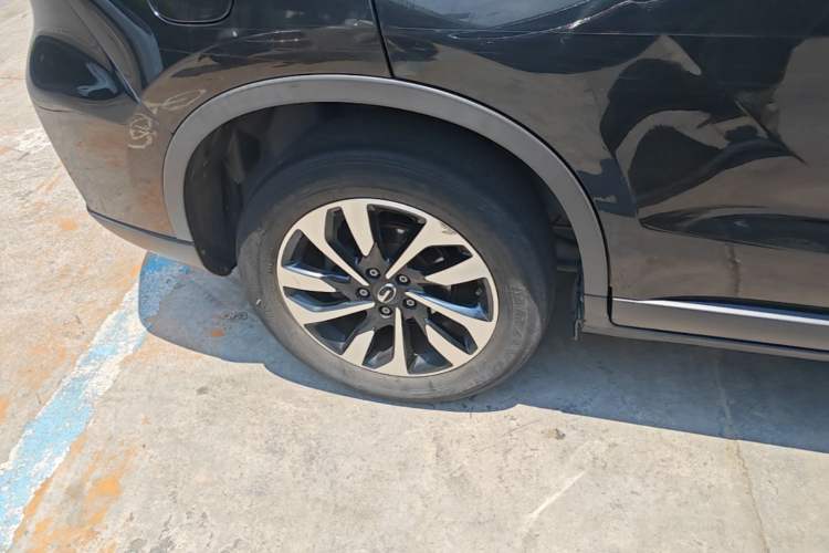 Used GAC Trumpchi GS4 2018 200T G-DCT Two-Wheel Drive Elite Edition Exterior 5