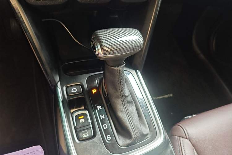 Used GAC Trumpchi GS4 2018 235T Automatic Two-Wheel Drive Elite Edition Gear Lever
