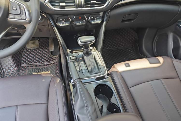 Used GAC Trumpchi GS4 2018 200T G-DCT Two-Wheel Drive Elite Edition Gear Lever