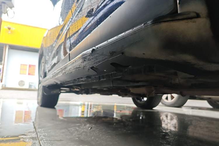 Used GAC Trumpchi GS4 2018 235T Automatic Two-Wheel Drive Elite Edition Left Side Sill