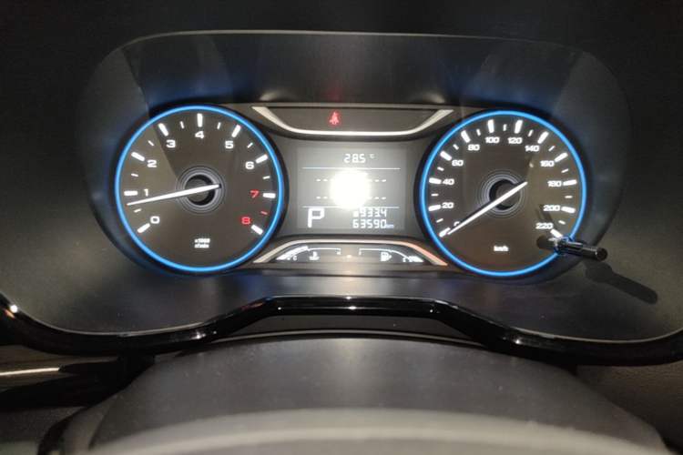 Used GAC Trumpchi GS4 2018 235T Automatic Two-Wheel Drive Luxury Smart Connectivity Version Odometer Close Up