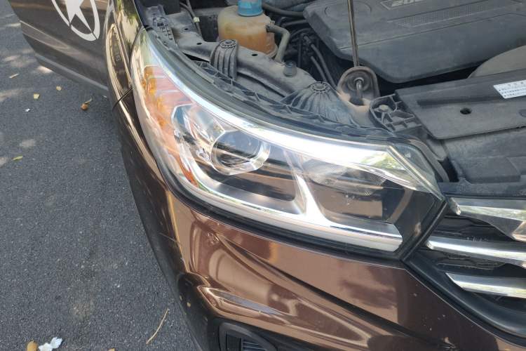 Used GAC Trumpchi GS4 2018 200T Manual Two-Wheel Drive Comfort Edition Right Front Headlight