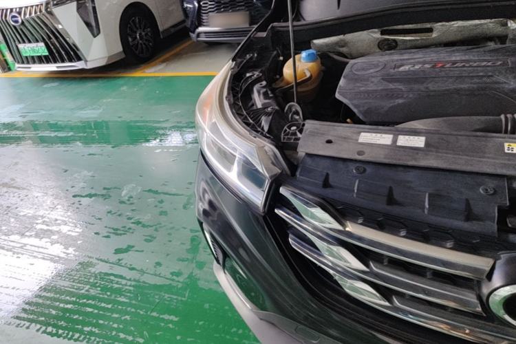 Used GAC Trumpchi GS4 2018 235T Automatic Two-Wheel Drive Luxury Smart Connectivity Version Right Front Headlight