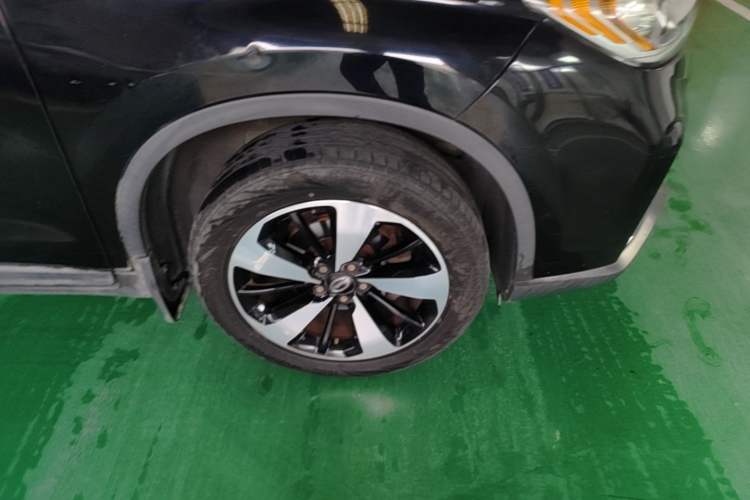Used GAC Trumpchi GS4 2018 235T Automatic Two-Wheel Drive Luxury Smart Connectivity Version Right Front Wheel Hub