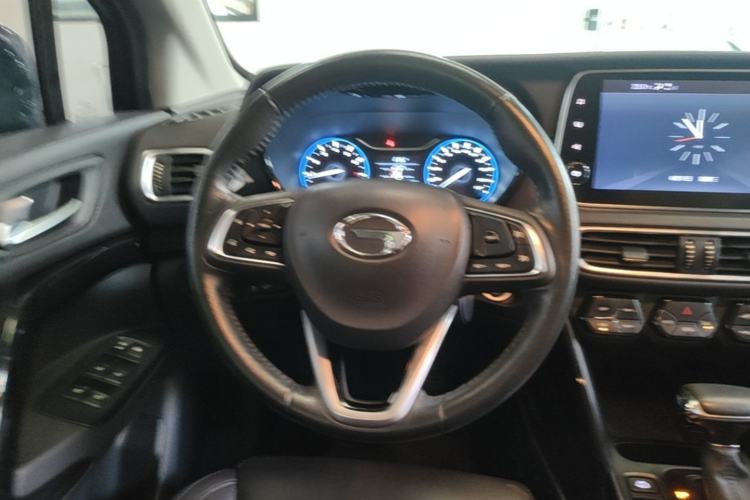 Used GAC Trumpchi GS4 2018 235T Automatic Two-Wheel Drive Luxury Smart Connectivity Version Steering Wheel