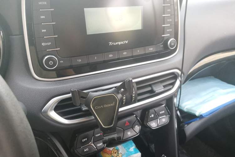 Used GAC Trumpchi GS4 2018 235T Automatic Two-Wheel Drive Elite Edition Audio And AC Panel