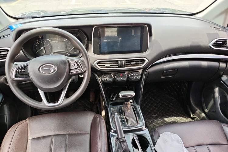 Used GAC Trumpchi GS4 2018 200T G-DCT Two-Wheel Drive Elite Edition Center Console