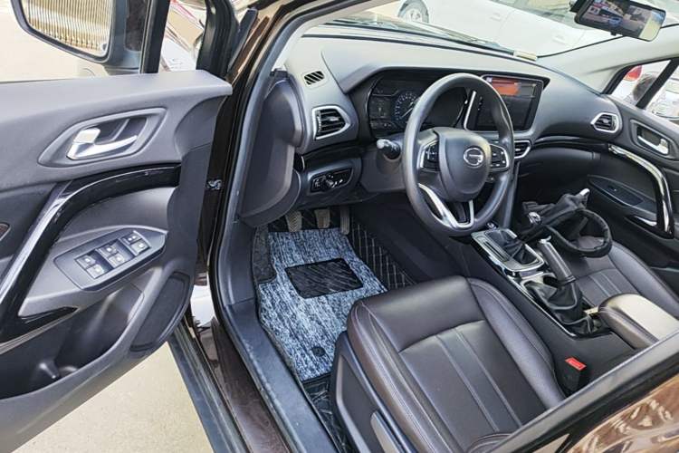Used GAC Trumpchi GS4 2018 200T Manual Two-Wheel Drive Elite Edition Driver Seat