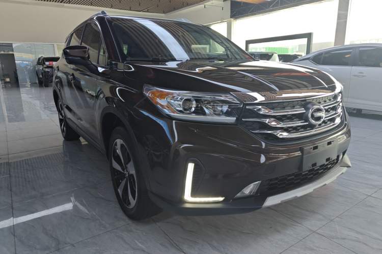 Used GAC Trumpchi GS4 2018 235T Automatic Two-Wheel Drive Luxury Smart Connectivity Version Front Right 45 Deg