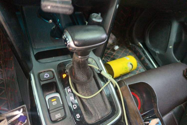 Used GAC Trumpchi GS4 2018 235T Automatic Two-Wheel-Drive Supreme Edition Gear Lever