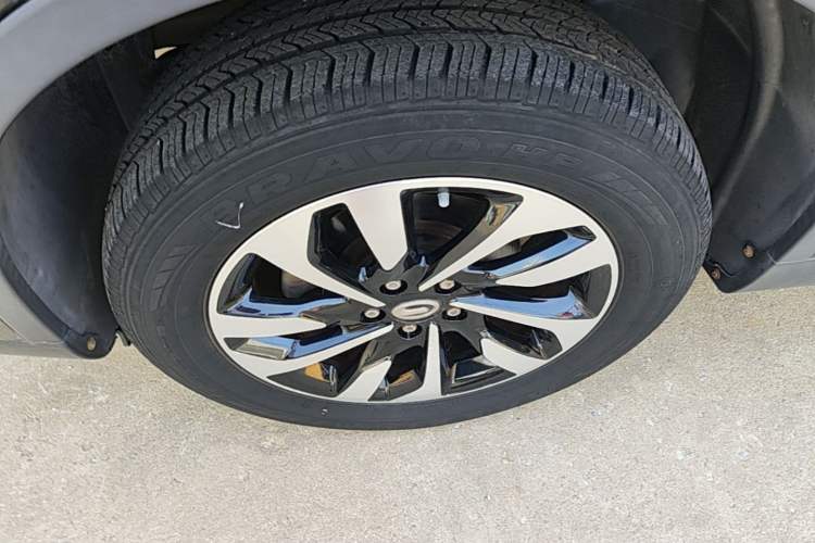 Used GAC Trumpchi GS4 2018 200T Manual Two-Wheel Drive Elite Edition Left Front Wheel Hub