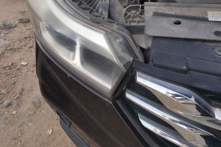 Used GAC Trumpchi GS4 2018 235T Automatic Two-Wheel Drive Elite Edition Right Front Headlight